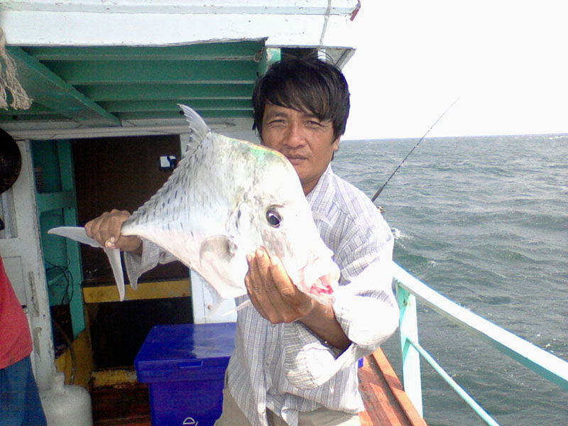 พี่หมูขอโชว์บาง
