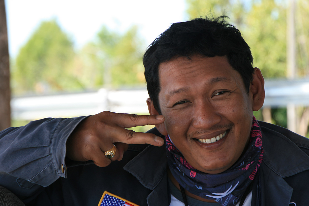  :grin: ตานี่ก้อยังคุยเรื่องปลากรายไม่เลิกเลยอ่ะ ไม่เห็นใจเพื่อนเร๊ย กรั่กๆๆๆๆ
