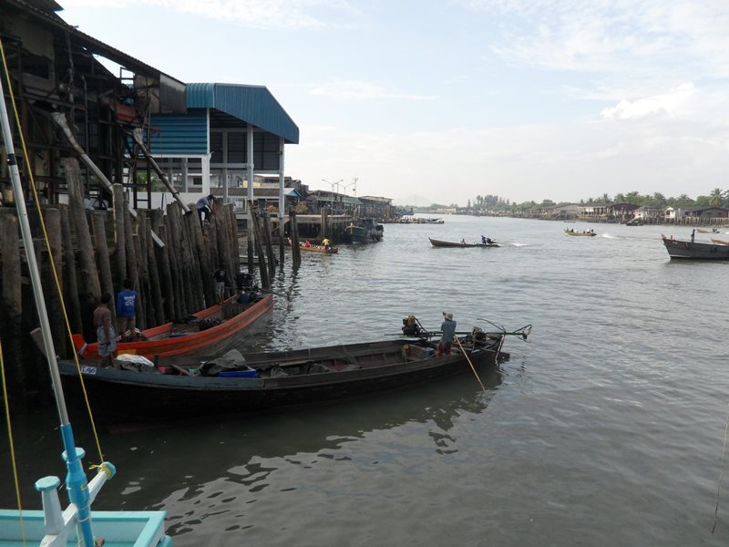 ท่าเรือ ใหญ่ดีจัง