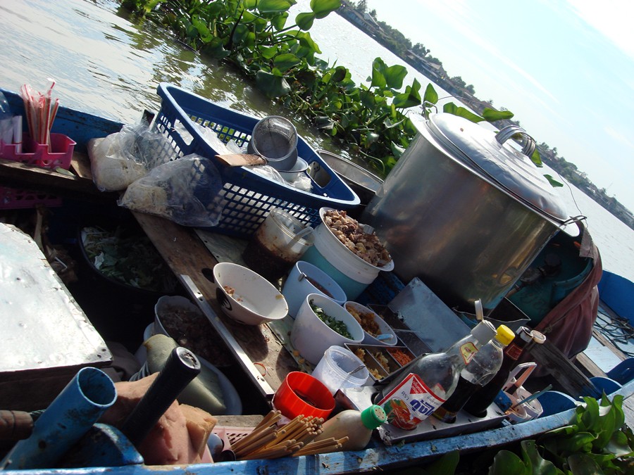 หิวเลยเรา..เอามาโดนซะดีๆ :umh: :umh: :umh: