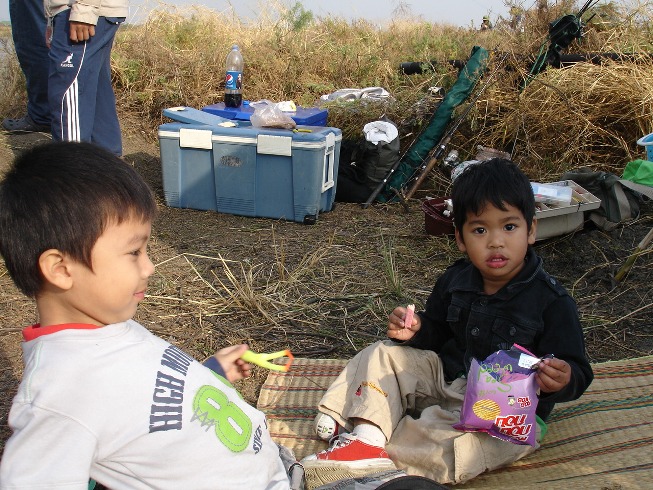 กองเชียร์ตัวน้อย :smile: