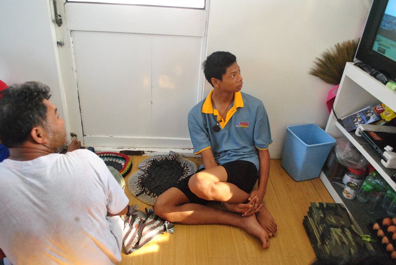 เจ้าบอส เหมือนไต๋โท ม่ะ  :laughing:
