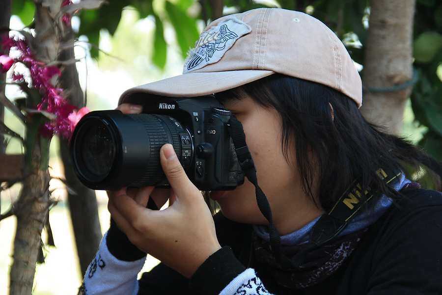นังมัส คนที่เคยตายซ้ำตายซาก ลำบากยากแสน ก้อยังรอดไปได้แบบสบาย...

แล้วทามม๊ายยยย.....พงเต๊บมาด คนท