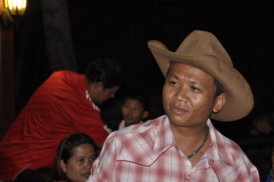 นี่ก็หล่อเหลือเกิน :grin: :grin: :grin:





แต่น้อยกว่าผม30% :laughing: :laughing: :laughing: