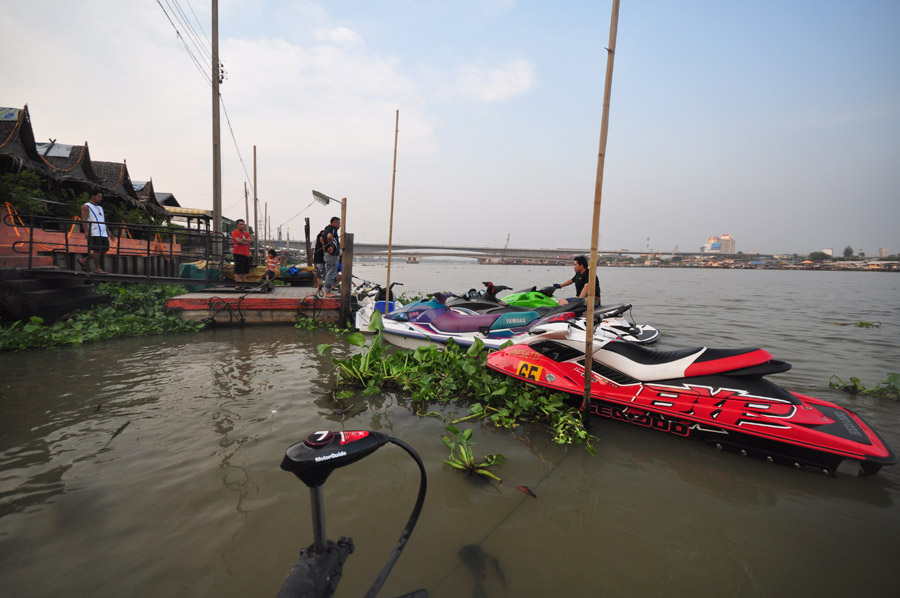 ในที่นี้เรือผมแปลกสุดแล้วครับ :grin: :grin: