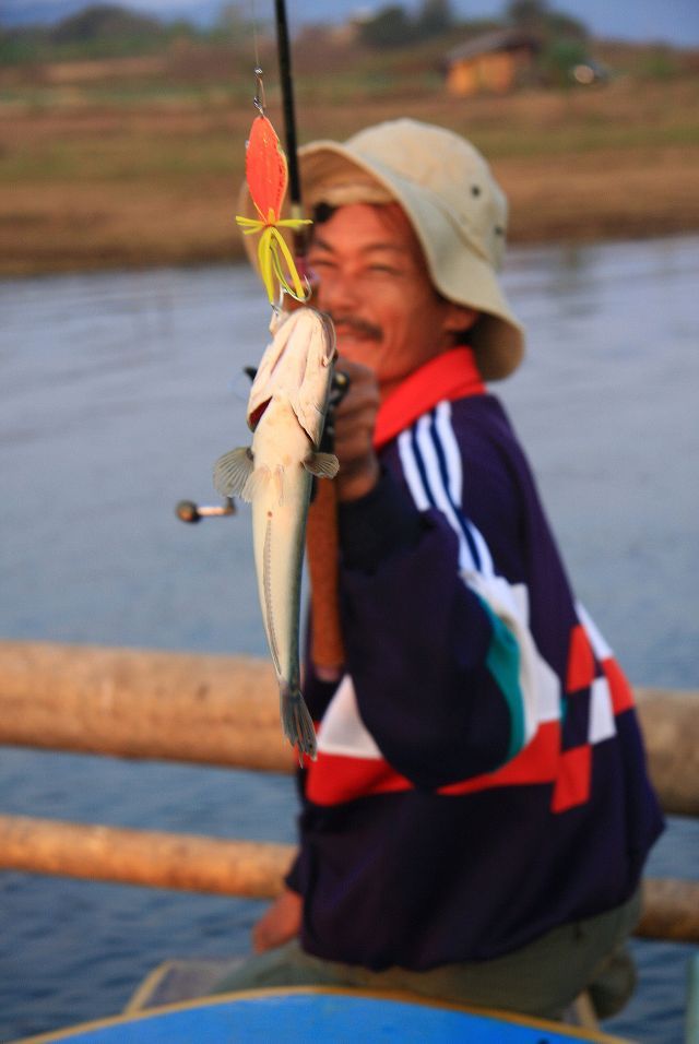 มีคนรอดแห้วไปแล้ว1คน....ลุงแหลมกับชะ