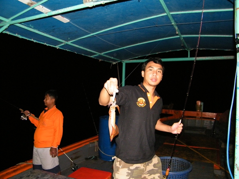 บอยจัดให้...หมึกฉวยเรื่อยๆครับ ได้เฮกันทุกคน :cheer: :cheer: :cheer: :cheer: :cheer: :cheer: :cheer: