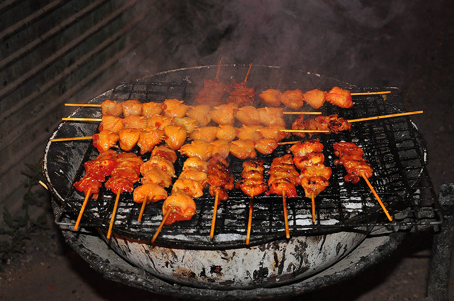 เน้นตรูดไก่เลยน่ะเต๋า เอาแบบที่พึ่งปิ้งเสร็จเลย ................ :grin: :grin: :grin: