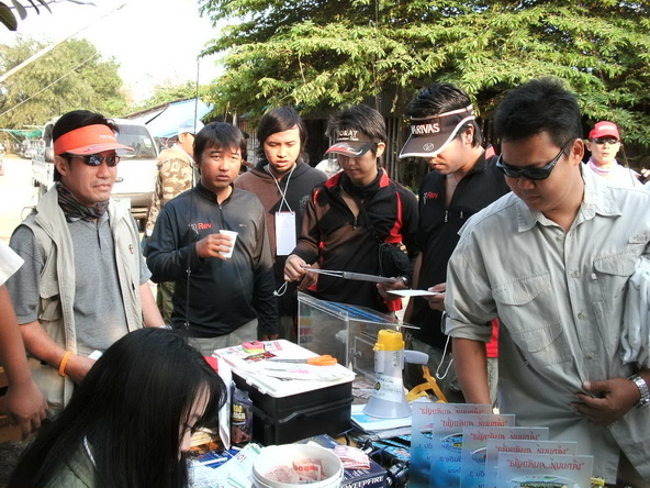 ..The Sign..น้าหมู น้าเม่น..ไม่พลาดครับงานนี้.. :grin: