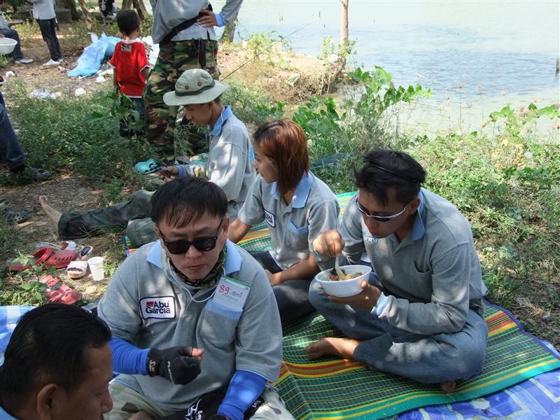 เอ่ แล้วน้าทวี รอดป่าวหว่า  :grin: :grin: :grin: :gr