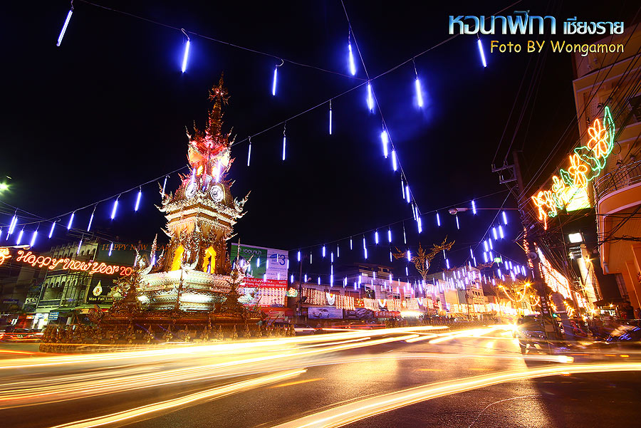 Canon 450d
sigma 10-20
F.13 
ISO 100
ใช้ขาตั้งกล้อง
ตั้งเวลาถ่าย 2 วิ

รอเวลารถวิ่งสวนมาแล้วก