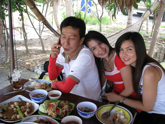 เอาดารา..ชอลิ้วเฮียง...มาให้ดูเล่นๆ :laughing: :laughing: :laughing: