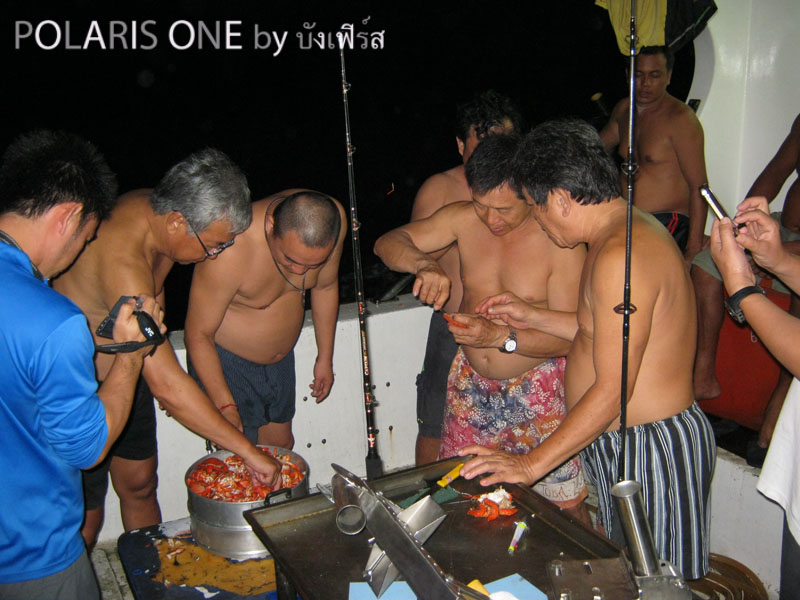 จัดไปกินกันเลอะยันหัวเลย :laughing: :laughing: :laug