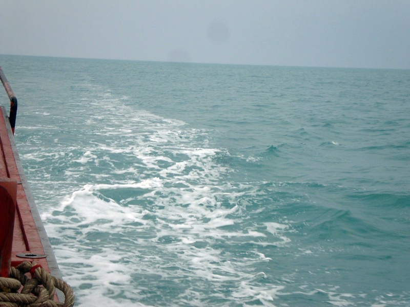 [center][b]เมื่อถึงเวลาเกือบเที่ยง แดดออก 