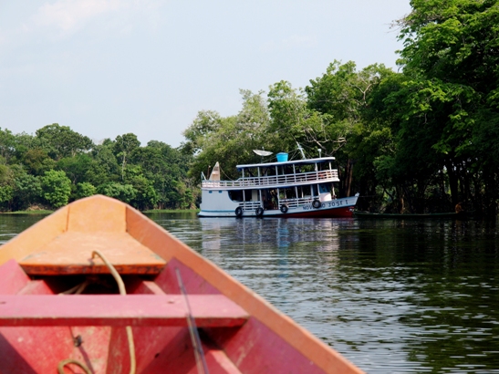 บ้านเรือพบบ่อยๆๆ ในอเมซอน เปรู บราซ