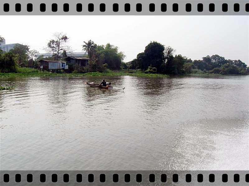  [b]เข้าเขตเมืองปทุมธานี..ผ่านคุ้งน้ำ