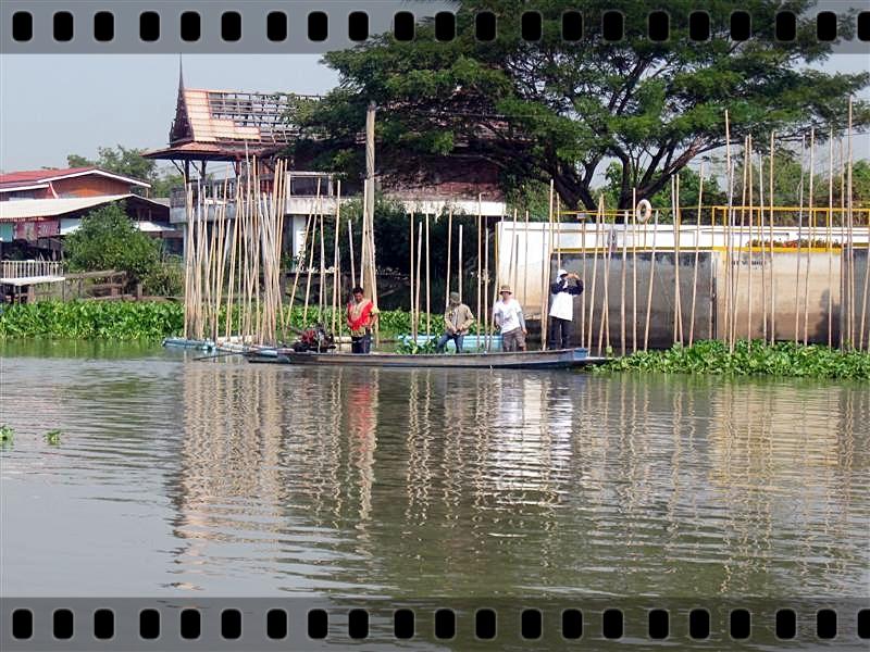  [b]และด้วยความงามของสาวมอญบ้านพร้าว