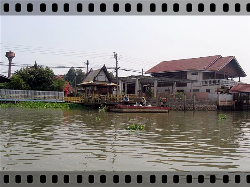  [b]พวกเราใช้เวลาไม่นานในการกระชับมิตรกับ..เตี๋ยวเรือคนมอญบ้านพร้าว..อิ่มหมีพลีมันกันถ้วนหน้า..เพราะ