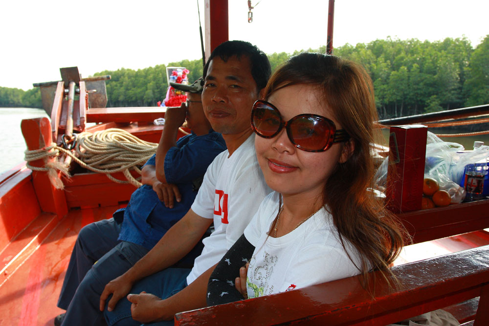 อ้าว........ไม่แอ๊บล่ะท่าเนี้ยะ... :grin: