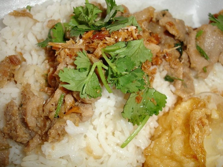 หรือข้าวหมูกระเทียม