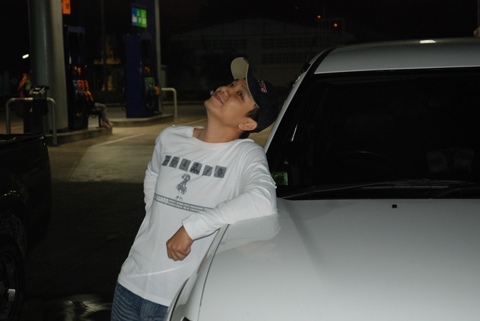 มันแอบตามมาโดยไม่บอกใครกะว่าจะมาเซอร์ไพรสเพื่อนๆ  มันมาแล้วคร๊าบ.......ตี๋หน้าหอย ย ย ย ย ย ย ย :coo