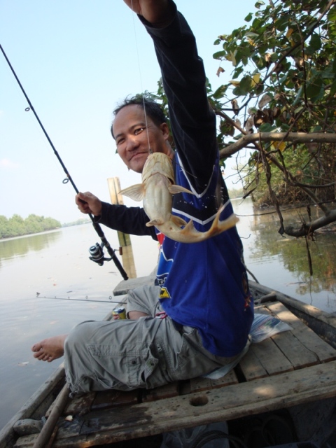 ปลากด แกงหน่อไม้ดอง   :umh: :umh: :grin: