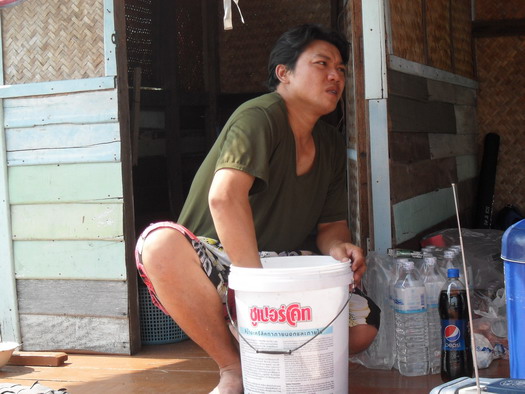 

                สงสัยจะเป็นสูตรเด็จ.............หน้าเบี้ว..หน้าบูด  เลย

          :laughing: 
