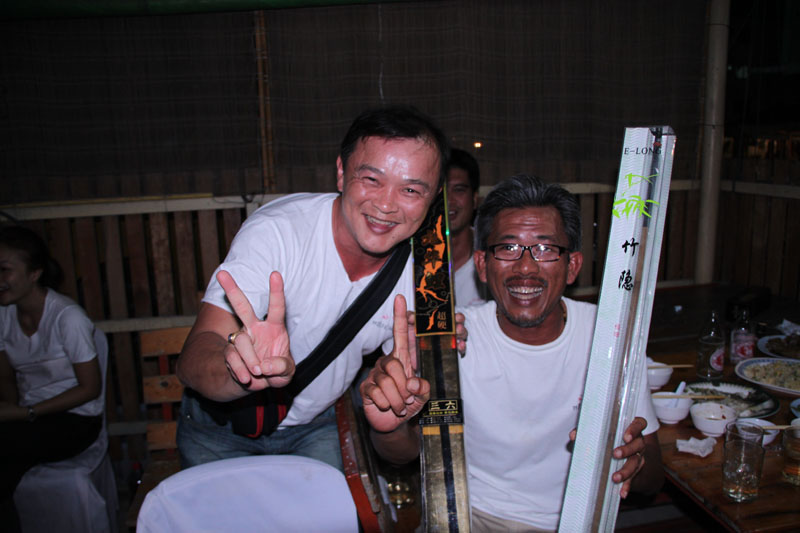  :cheer: :cheer: :cheer: [b]ยิ้มหน่อย[/b] :cheer: :cheer: :cheer: