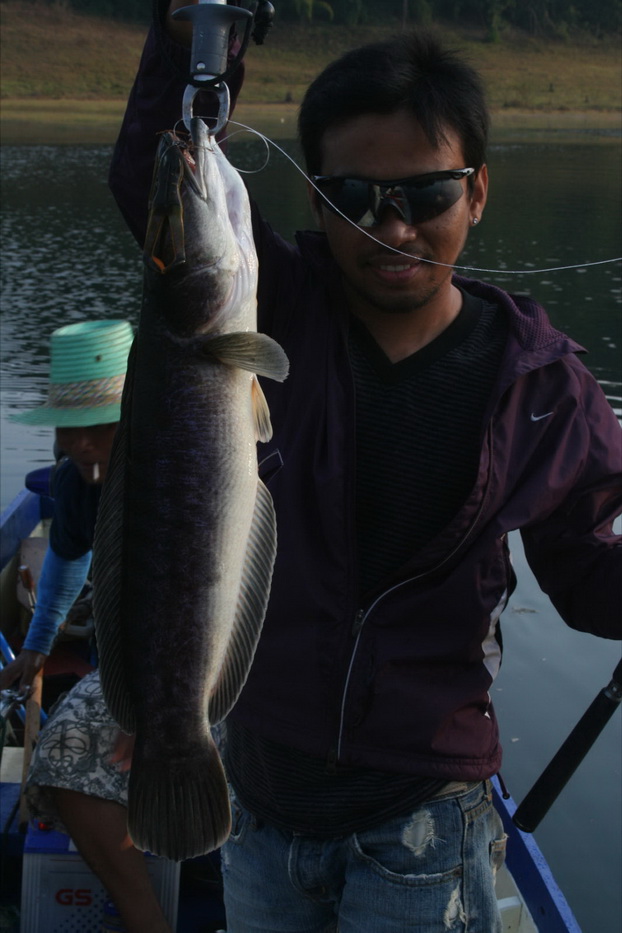 สวัสดีครับน้า..
Number88_ton 
eaklovefishing 
AlwaysG

========================
ขึ้นมาแล้วก็ขอ