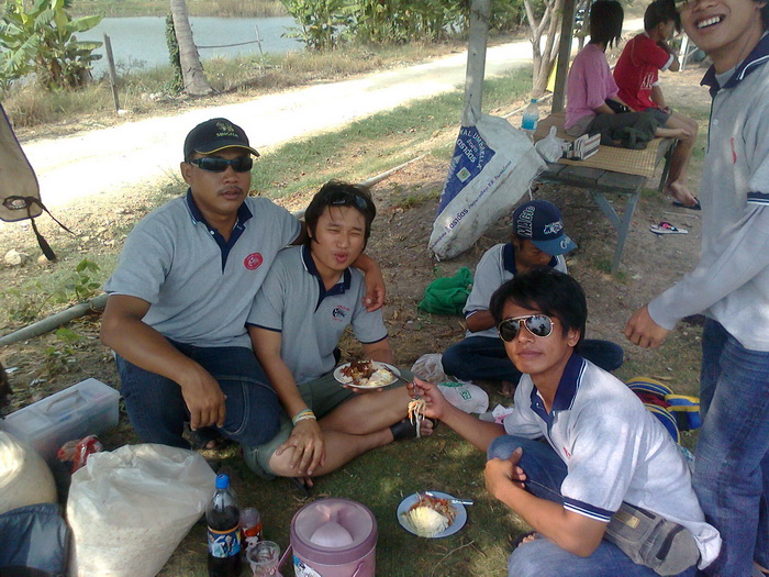 กินข้าวเช้ากันก่อน เอาแรง 