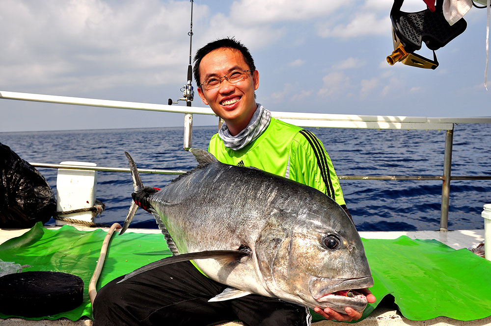 มีสัมภาษณ์สดหลังที่ได้ปลาขึ้นมาด้วยครับ  :laughing: :laughing: :laughing: :smile: