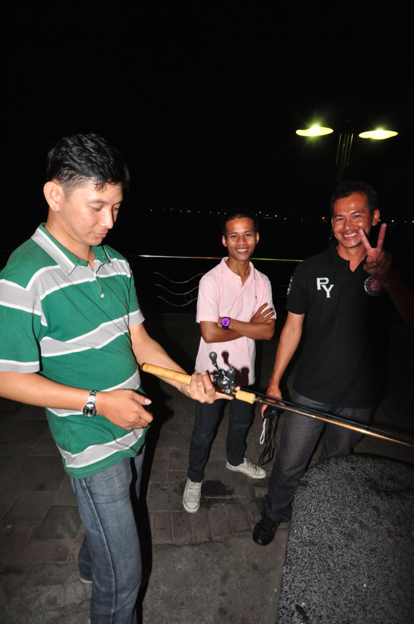 กลุมนี้คือน้าๆที่ถ่ายรูปให้ผมครับ ขอบคุณครับ :cheer: :cheer: :cheer: