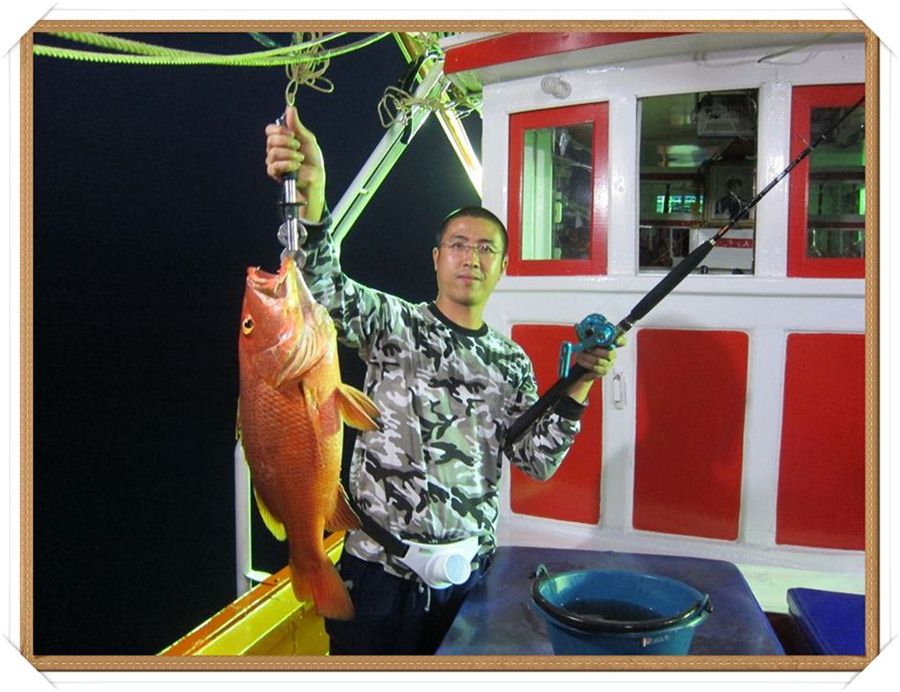                               เสือนุ่ยไข่แตกใบใหญ่
[q][i]
