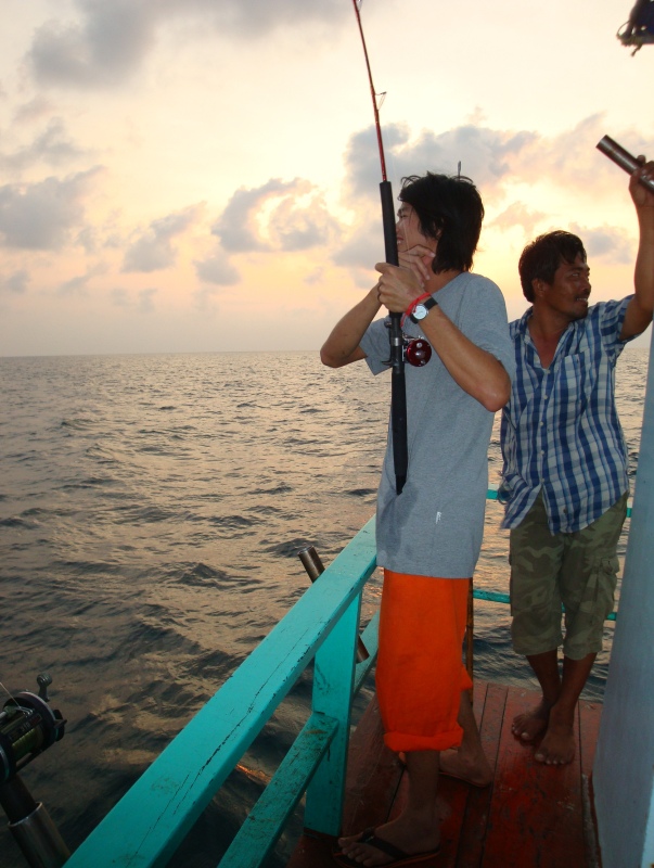 ใกล้เข้ามาแล้วครับ :sad: :sad: :sad: