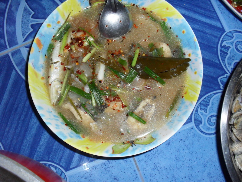 อ่ะลืมไปมีต้มปลาด้วยนี่นา อ่ะจัดไป