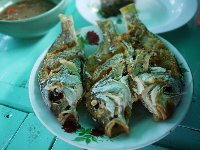 ปลาทอด ทอดไม่ได้มากเพราะน้ำมันแพง 