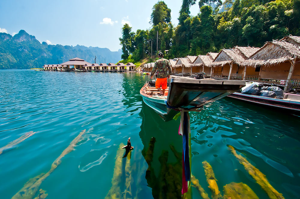 เรือขยะ..จอดหน้าบ้าน ขอให้เค้าย้าย...ใจดีจิงๆ อิอิ