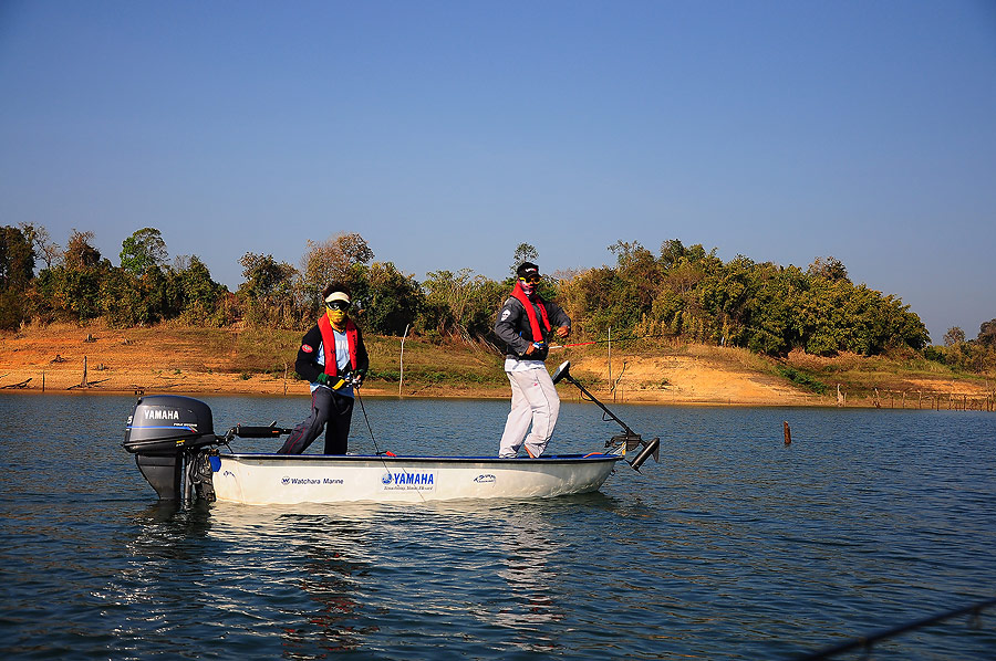 วิ่งเรือมาเจอเรือเจ้าต่ายกับเพ่ตุ๋ยลอยลำตีกระสูบฝูงอยู่ เป็นไงบ้างใครรอดตัวแล้วว่ะ :grin: