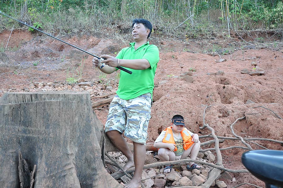 ปู๊ดดดดดดดดด..............นึกว่าปลาขึ้นรีบตี ที่ไหนได้ สตางค์ตด :laughing: :laughing: :laughing: :la