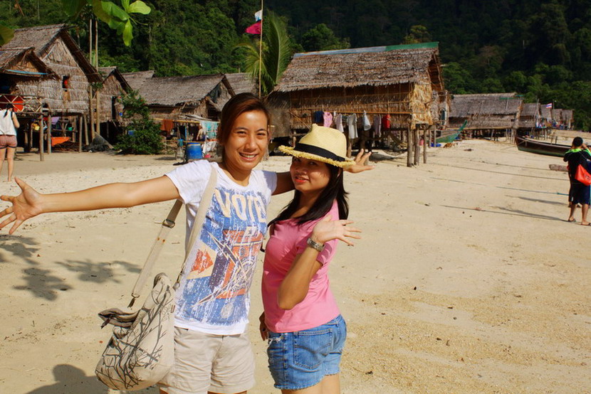 





         ก่อนกลับ ผบ.ขอถ่ายรูปไว้เป็นที่ระรึกหน่อย เอ้าจัดไปตามนั้น   :laughing: :laughi