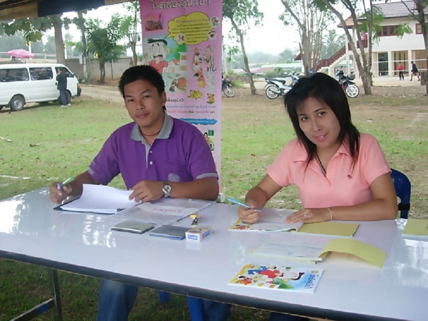 นี่งานประจำเลยคร้า ปศุสัตว์ แจกเวชภัณฑ์ตามบนดอย :talk: :talk: :talk:
