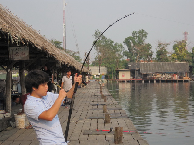 น้าวินมาจากเงาน้ำ  :cool: :cool: :cool: