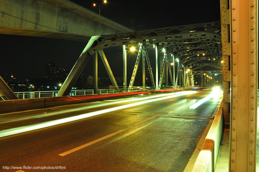 ภาพที่ 2

บนสะพานกรุงเทพครับ ผมตระเวนขี่รถไปถ่ายรูปบรรยากาศยามค่ำคืนในกรุงเทพไว้หลาย ๆ ภาพครับ

