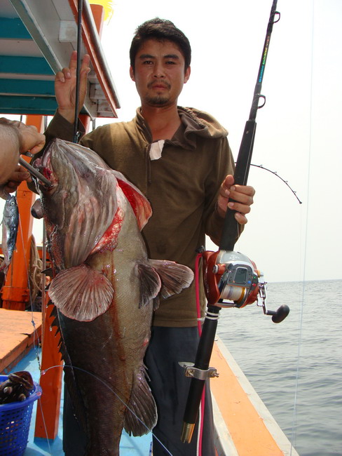 ขิ้นมาแล้ว  ได้ เฮกันทั้งลำเรือ  เลย