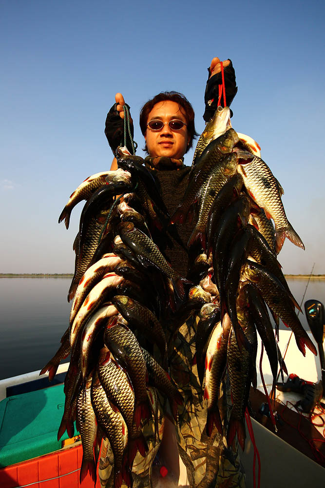 เวลาตกไม่บ่น
เวลาถ่ายรูปห้ามบ่นว่าหนักนะ
 :cool: