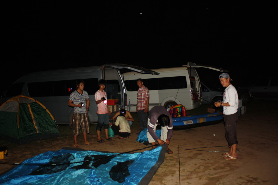 ทาง  ทีม  สปปล....  กำลัง  หา ที่นอน   คับ   ม