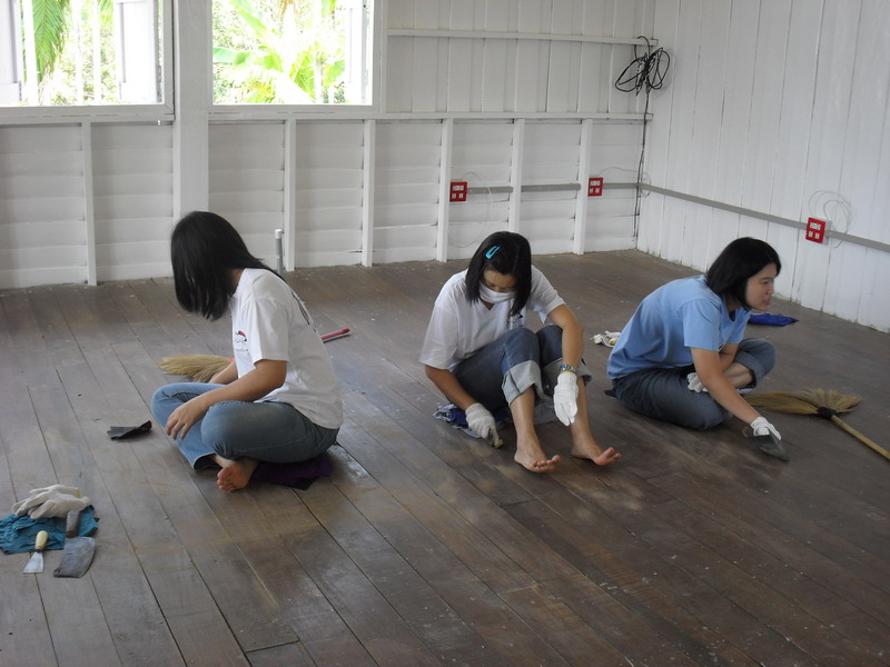 สามสาวสามัคคีกันหน่อยจ้า 
 :love: :love:

 [q]+