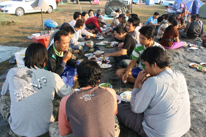 .......มา กิน  ข้าว  เช้า   ใน วัน ที่ 2  ของ  งาน  คับ

...เริ่ม  กัน เลย  คับ  ของ หนัก  เลย   อ