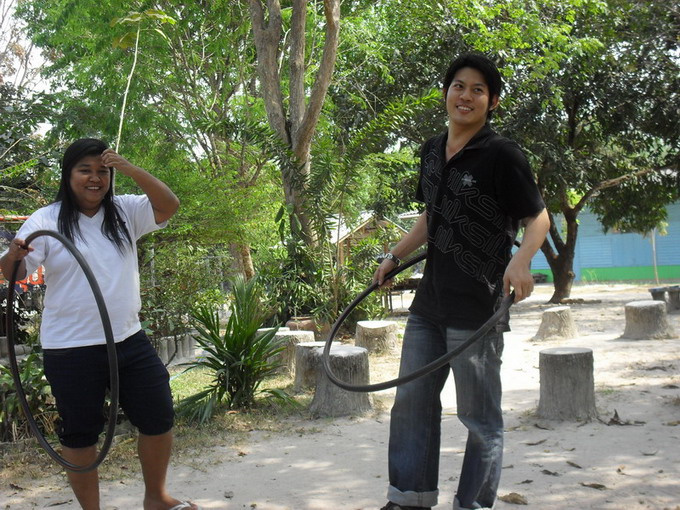  :grin: :grin: :grin:
เอ้า คุณบอยเอากะเค้าด้วยรึ 