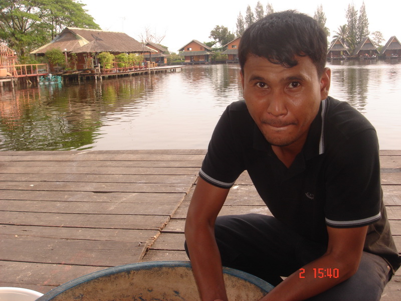 น้าตั้ม  มาไกลครับท่านนี้...



ปล. รูปที่ถ่ายใว้ลงมาแจมได้เลยครับน้า :grin: :grin:    :cheer: